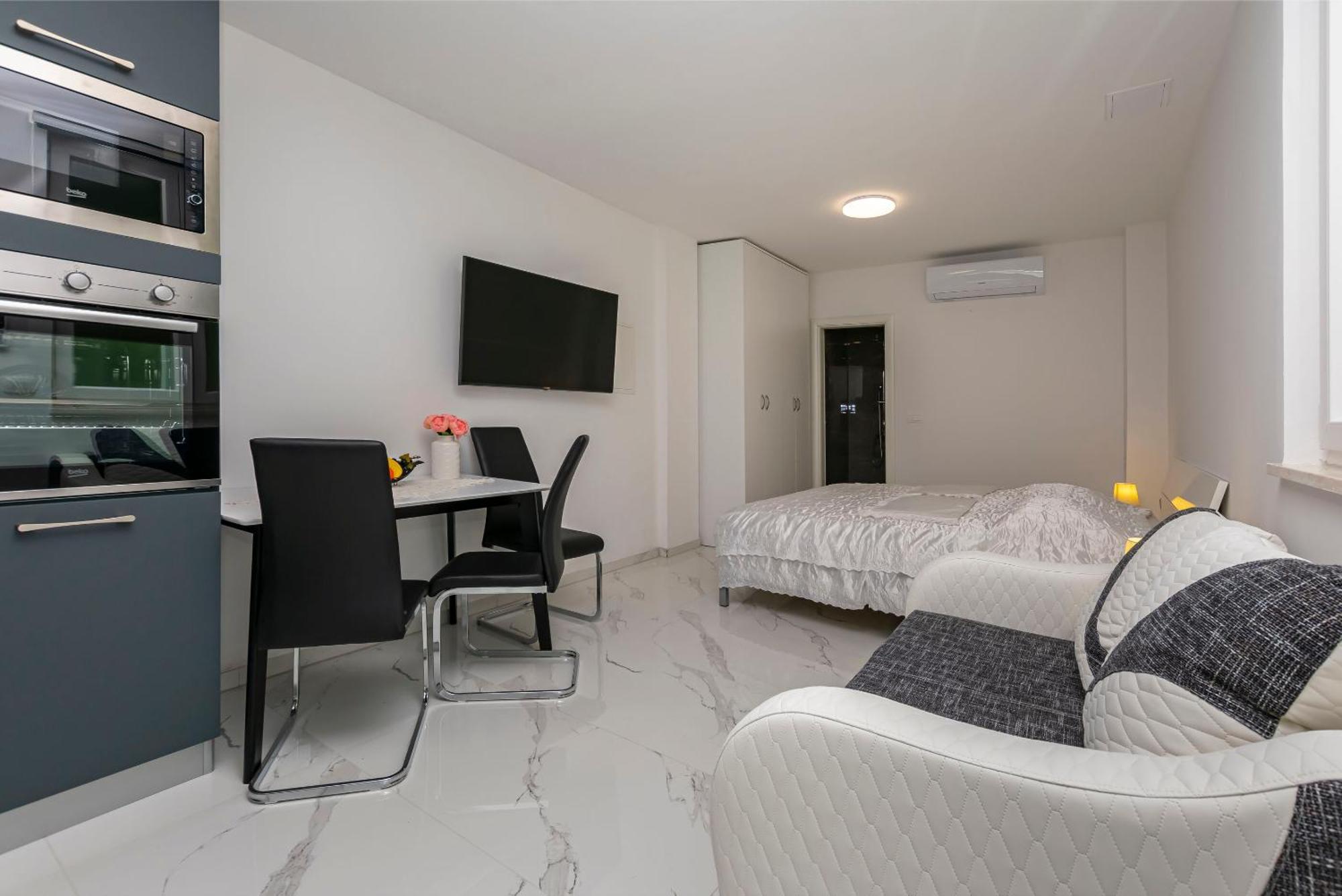 Apartment Ivano Dugi Rat Bagian luar foto