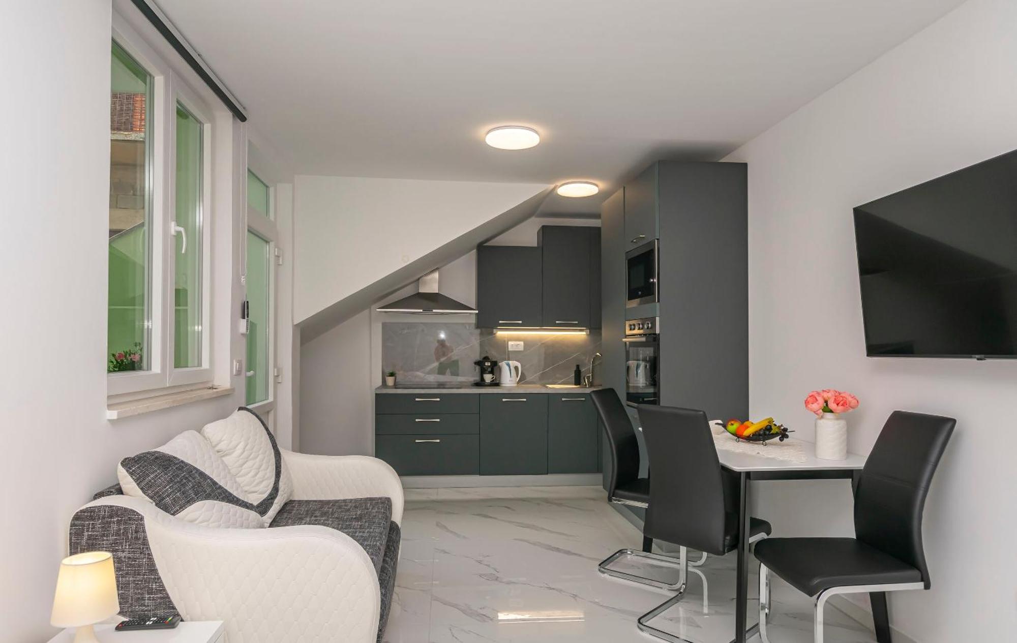 Apartment Ivano Dugi Rat Bagian luar foto