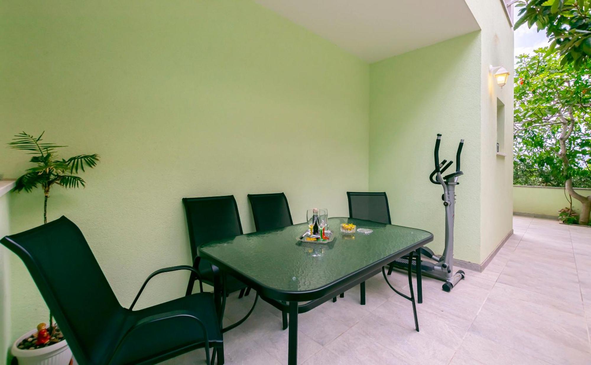 Apartment Ivano Dugi Rat Bagian luar foto