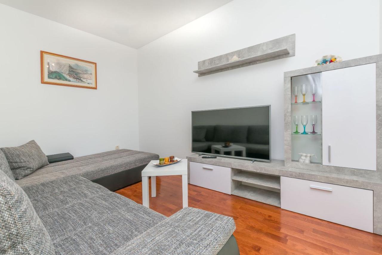 Apartment Ivano Dugi Rat Bagian luar foto