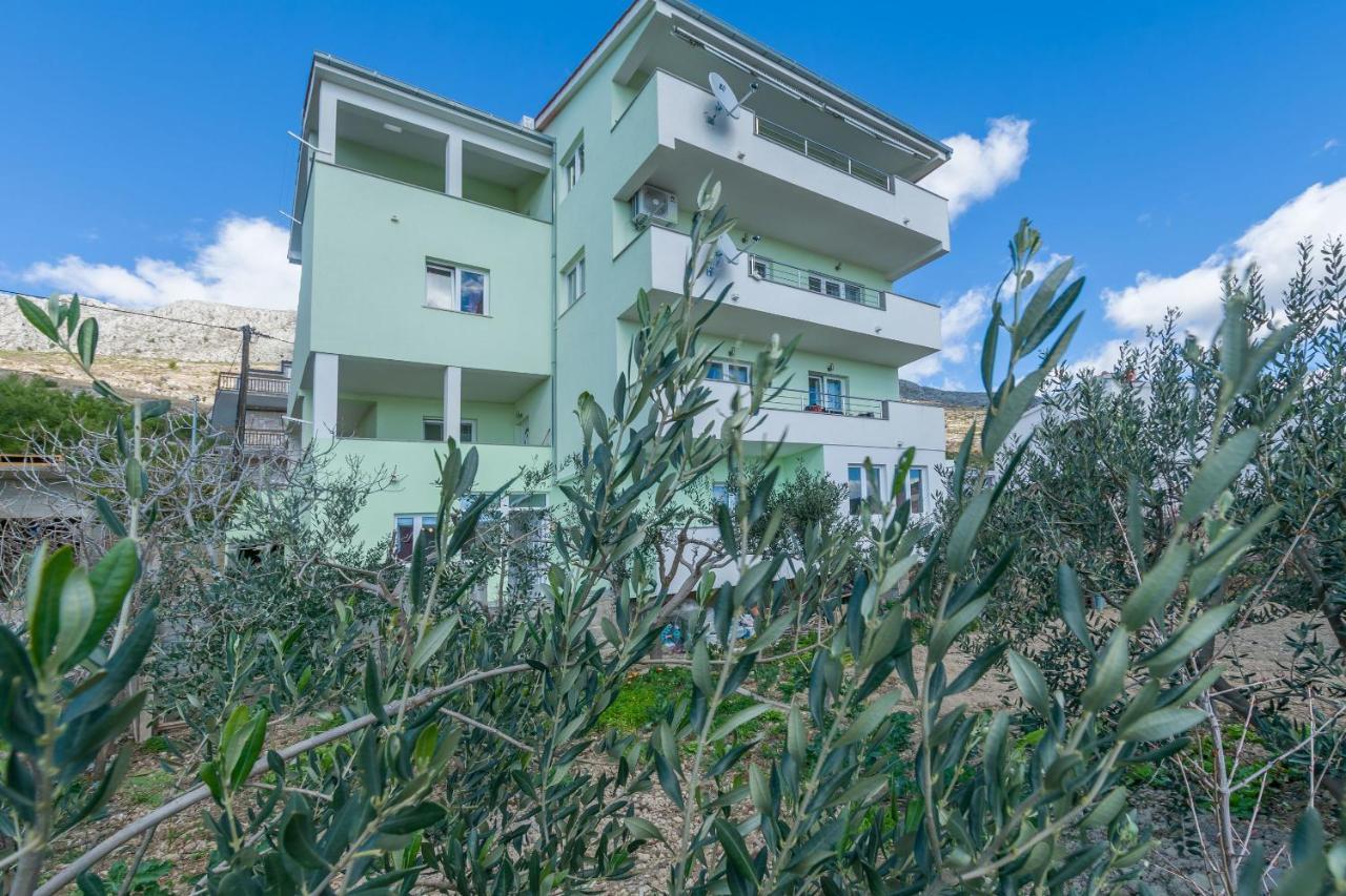 Apartment Ivano Dugi Rat Bagian luar foto