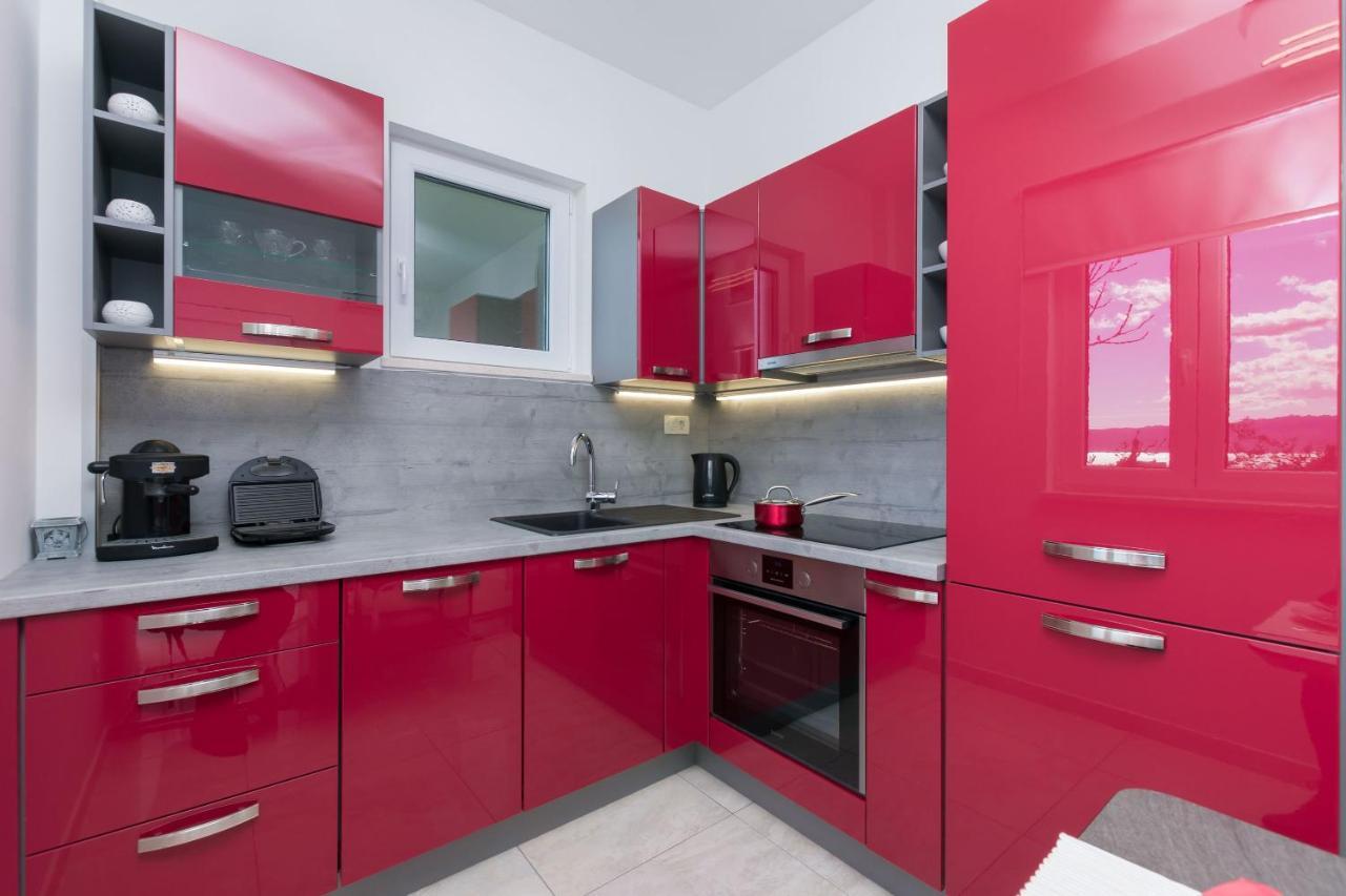 Apartment Ivano Dugi Rat Bagian luar foto
