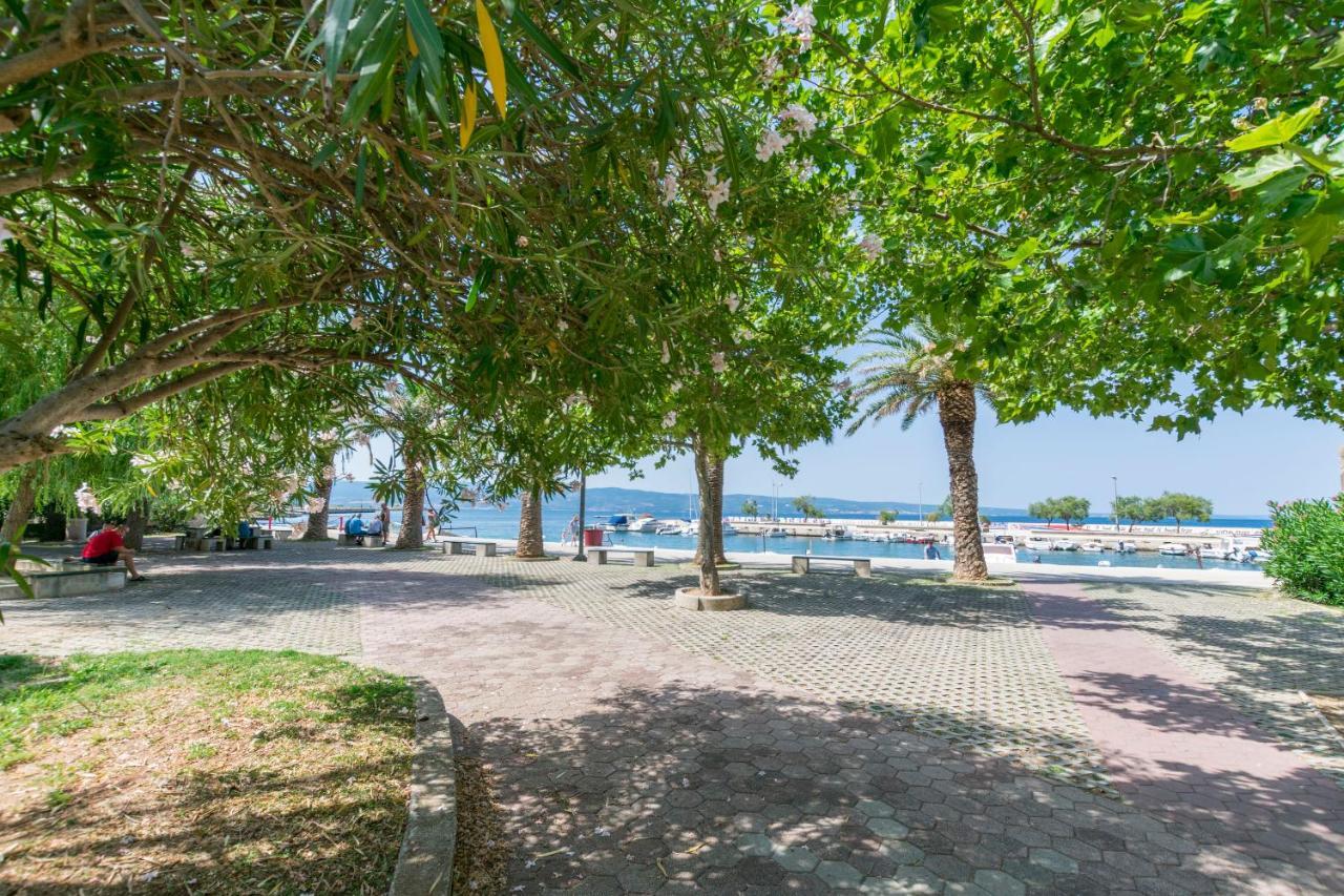 Apartment Ivano Dugi Rat Bagian luar foto